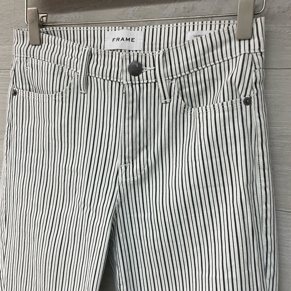 * | FRAME | Le High Straight Jeans. Size 26. - Picture 6 of 12